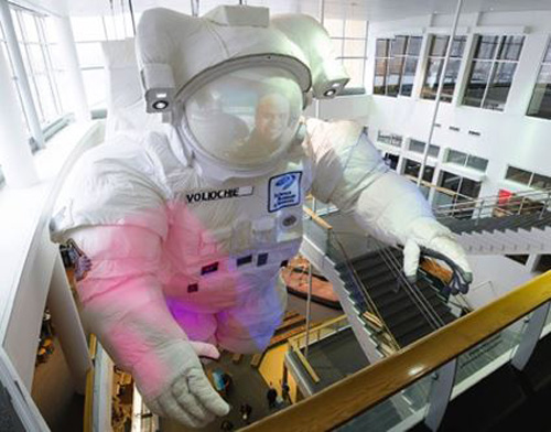 museum astronaut projection helmet